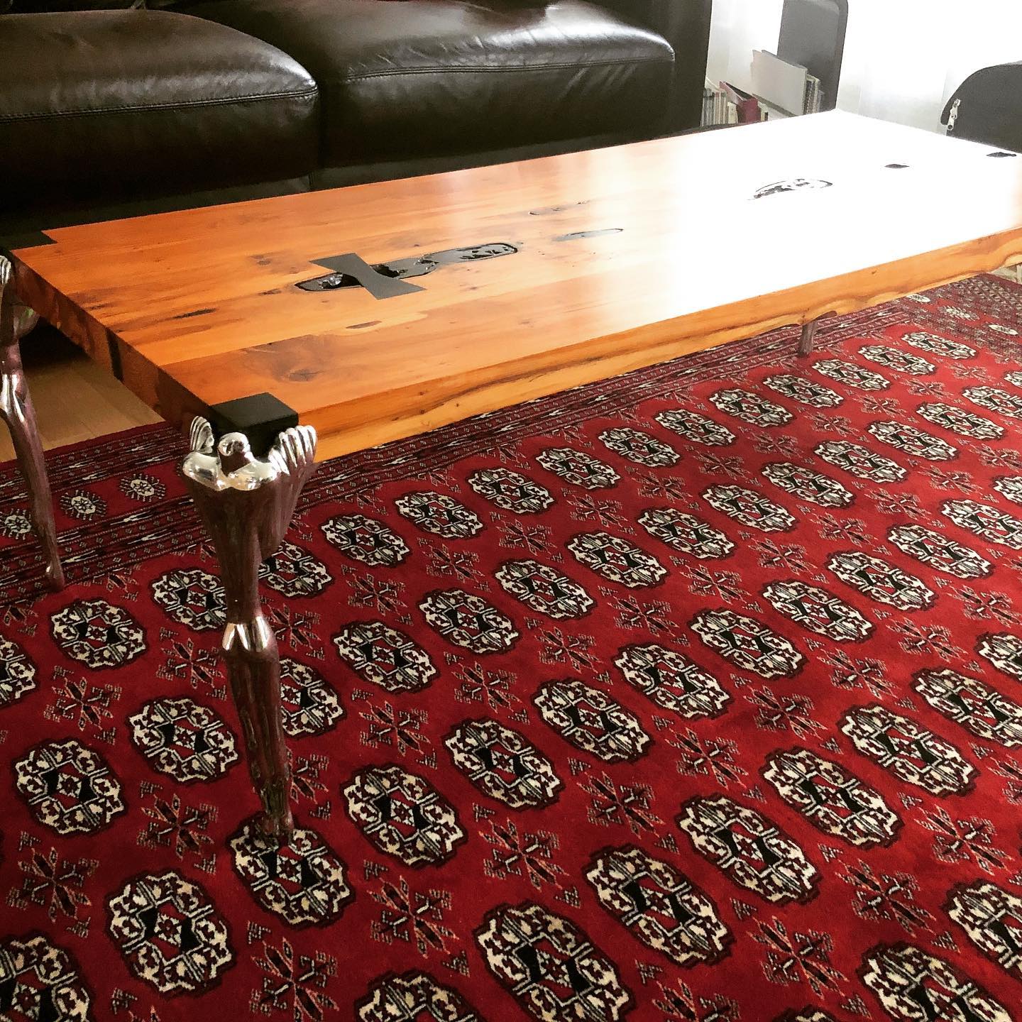 English yew coffee table with aluminum legs complete! side
